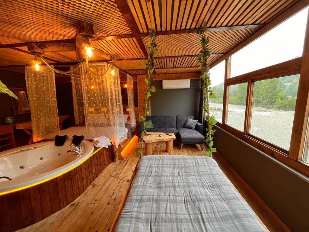 Wooden Palace V.I.P Suit Rize Exterior photo